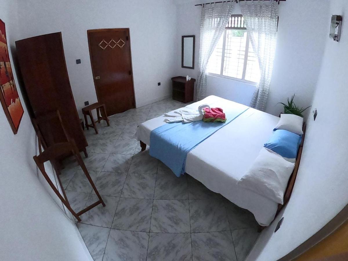 Happy Tuna Guesthouse ヒッカドゥワ エクステリア 写真