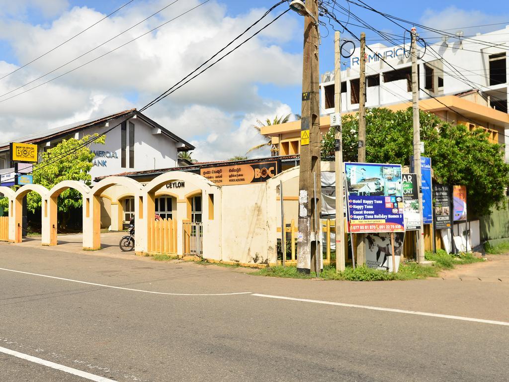 Happy Tuna Guesthouse ヒッカドゥワ エクステリア 写真
